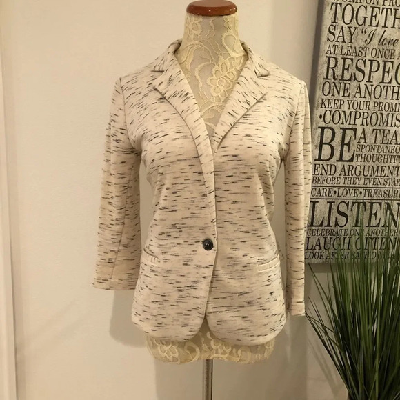 Anthropologie Cartonnier Cream Blazer w/ Flounce - Picture 6 of 9